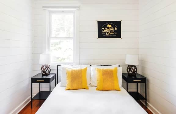 Cozy Escape in Woodstock - Image 3